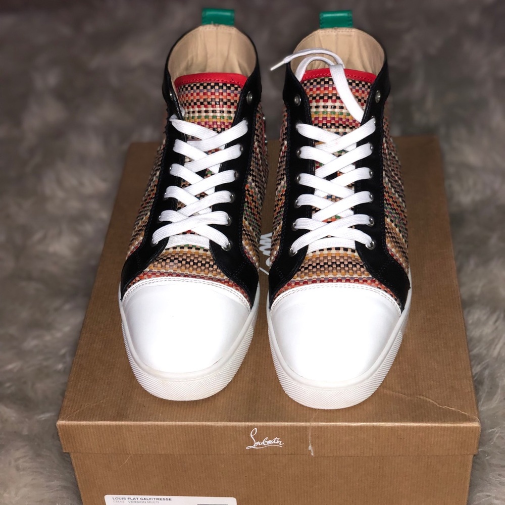 Sneakers